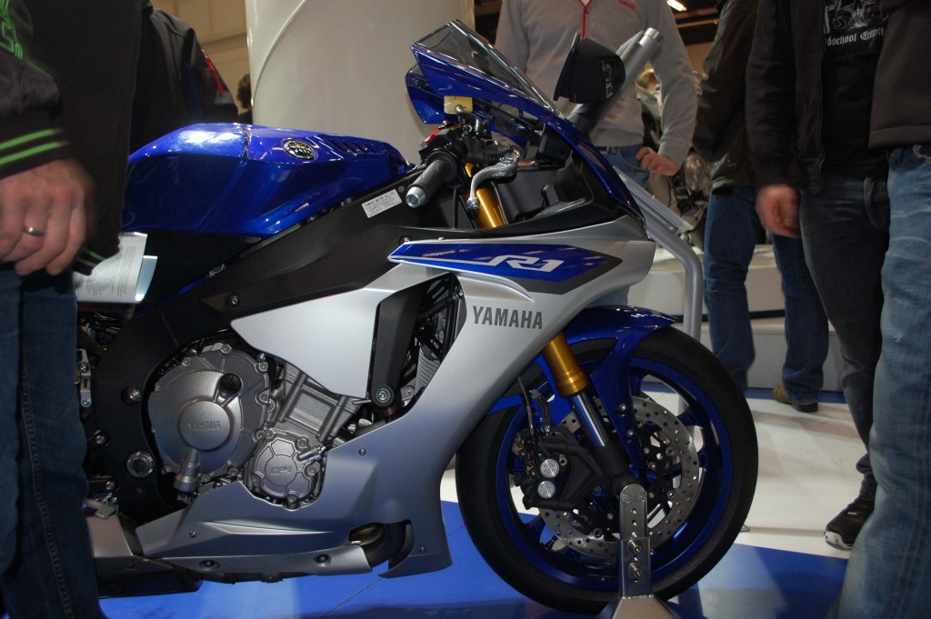 kurvenjäger | motorradfahrer-unterwegs.de - Motorradmessen 2015 - Yamaha R1