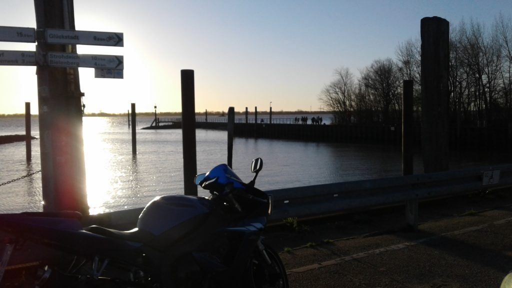 Motorrad Saisoneröffnung Kollmar Hafen Anfang Januar 2019
